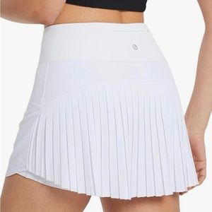 Lightly-Worn Pleated Athletic Skirt with Built-In shorts and Pockets